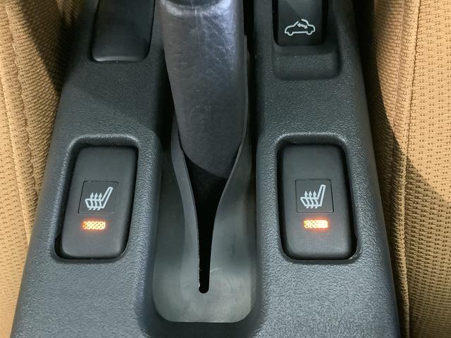 コペンセロ　ターボ　５ＭＴ　シートヒーター　電動オープン　１６ＡＷ走行無制限１年保証　ＭＴ車　電動オープン　シートヒーター　ＬＥＤヘッドライト　プッシュスタート　横滑り防止装置　オートライト　オートエアコン　フォグランプ　１６インチ純正ＢＢＳアルミホイール（兵庫県）の中古車