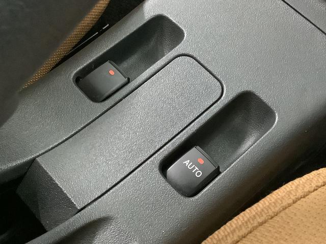 コペンセロ　ターボ　５ＭＴ　シートヒーター　電動オープン　１６ＡＷ走行無制限１年保証　ＭＴ車　電動オープン　シートヒーター　ＬＥＤヘッドライト　プッシュスタート　横滑り防止装置　オートライト　オートエアコン　フォグランプ　１６インチ純正ＢＢＳアルミホイール（兵庫県）の中古車