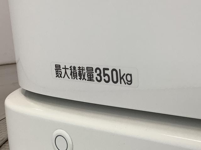 ハイゼットカーゴクルーズ　ＣＶＴ車　前後コーナーセンサー　スマートキー走行無制限１年保証　前後コーナーセンサー　ＣＶＴ　オートマチックハイビーム　アイドリングストップ　プッシュスタート　横滑り防止装置　オートライト　アクセサリーソケット　電動格納ドアミラー　両側スライド（兵庫県）の中古車