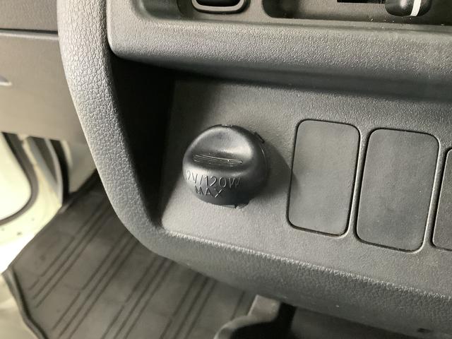 ハイゼットトラックＥＸＴ　５ＭＴ　ＣＤオーディオ　３方開　荷台作業灯　キーレス走行無制限１年保証　ＭＴ車　荷台作業灯　ＣＤオーディオ　３方開　キーレスエントリー　ドアバイザー　ヘッドライトレベライザー　アクセサリーソケット　マニュアルエアコン　パワーウィンドウ　フォグランプ（兵庫県）の中古車