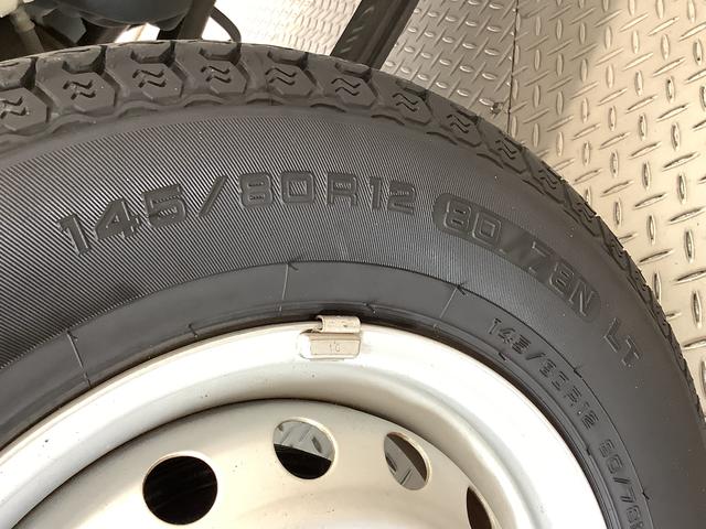 ハイゼットトラックＥＸＴ　５ＭＴ　ＣＤオーディオ　３方開　荷台作業灯　キーレス走行無制限１年保証　ＭＴ車　荷台作業灯　ＣＤオーディオ　３方開　キーレスエントリー　ドアバイザー　ヘッドライトレベライザー　アクセサリーソケット　マニュアルエアコン　パワーウィンドウ　フォグランプ（兵庫県）の中古車