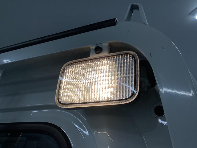 ハイゼットトラックスタンダード　農用スペシャルＳＡIIIｔ　４ＷＤ　５速ＭＴ走行無制限１年保証　ＭＴ車　荷台マット　４ＷＤ　３方開　荷台作業灯　ゲートプロテクター　横滑り防止装置　デフロック　マニュアルエアコン　アクセサリーソケット　スペアタイヤ　ラジオ　スマートアシスト（兵庫県）の中古車