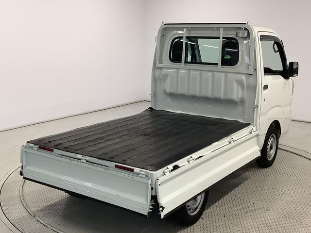 ハイゼットトラックスタンダード　農用スペシャルＳＡIIIｔ　４ＷＤ　５速ＭＴ走行無制限１年保証　ＭＴ車　荷台マット　４ＷＤ　３方開　荷台作業灯　ゲートプロテクター　横滑り防止装置　デフロック　マニュアルエアコン　アクセサリーソケット　スペアタイヤ　ラジオ　スマートアシスト（兵庫県）の中古車