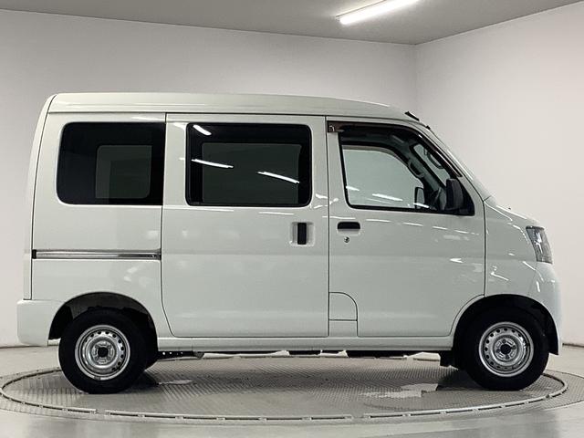 ハイゼットカーゴスペシャル　ＡＴ　ナビ　ＥＴＣ　バックカメラ　両側スライド走行無制限１年保証　ナビ　バックカメラ　ＡＴ車　ＥＴＣ　バックカメラ　ＴＶ　ドアバイザー　マニュアルエアコン　シガーソケット　インパネシフト　両側スライドドア　インフォメーションディスプレイ（兵庫県）の中古車