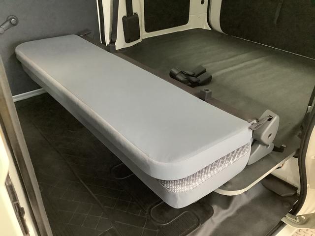 ハイゼットカーゴスペシャル　ＡＴ　ナビ　ＥＴＣ　バックカメラ　両側スライド走行無制限１年保証　ナビ　バックカメラ　ＡＴ車　ＥＴＣ　バックカメラ　ＴＶ　ドアバイザー　マニュアルエアコン　シガーソケット　インパネシフト　両側スライドドア　インフォメーションディスプレイ（兵庫県）の中古車