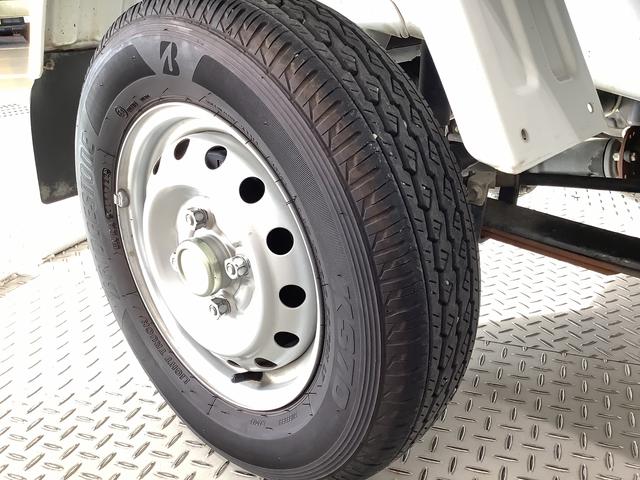 ミニキャブトラックＶＸ−ＳＥ　４ＷＤ　ＡＴ　荷台作業灯　ゲートプロテクター走行無制限１年保証　４ＷＤ　荷台作業灯　ＡＴ車　３方開　ゲートプロテクター　ドアバイザー　ヘッドライトレベライザー　マニュアルエアコン　シガーソケット　スペアタイヤ　ラジオ　パワーステアリング（兵庫県）の中古車