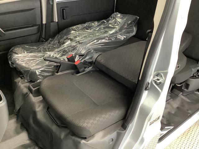 ハイゼットカーゴＤＸ　ＣＶＴ　前後コーナーセンサー　ラジオ　両側スライドドア走行無制限１年保証　前後コーナーセンサー　ＣＶＴ車　オートマチックハイビーム　キーレスエントリー　アイドリングストップ　横滑り防止装置　オートライト　ヘッドライトレベライザー　パワーウィンドウ　ラジオ（兵庫県）の中古車