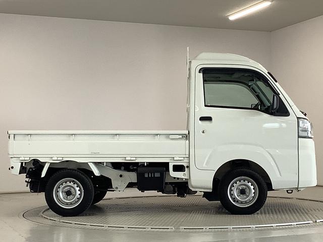 ハイゼットトラックハイルーフＳＡIIIｔ　５ＭＴ　３方開　横滑り防止装置走行無制限１年保証　ＭＴ車　ハイルーフ　３方開　横滑り防止装置　ヘッドライトレベライザー　アクセサリーソケット　マニュアルエアコン　ラジオ　スペアタイヤ　パッテリーカバー　オーバーヘッドコンソール（兵庫県）の中古車