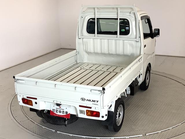 ハイゼットトラックハイルーフＳＡIIIｔ　５ＭＴ　３方開　横滑り防止装置走行無制限１年保証　ＭＴ車　ハイルーフ　３方開　横滑り防止装置　ヘッドライトレベライザー　アクセサリーソケット　マニュアルエアコン　ラジオ　スペアタイヤ　パッテリーカバー　オーバーヘッドコンソール（兵庫県）の中古車