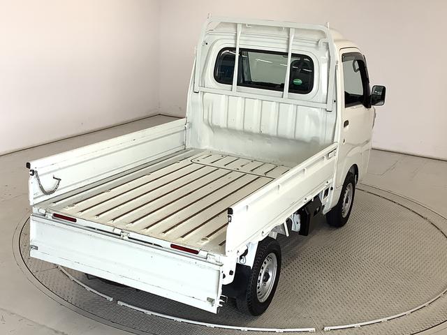 ハイゼットトラックハイルーフＳＡIIIｔ　５ＭＴ　３方開　横滑り防止装置走行無制限１年保証　ＭＴ車　ハイルーフ　３方開　横滑り防止装置　ヘッドライトレベライザー　アクセサリーソケット　マニュアルエアコン　ラジオ　スペアタイヤ　パッテリーカバー　オーバーヘッドコンソール（兵庫県）の中古車