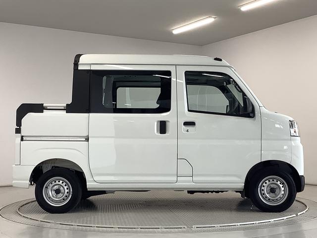 ハイゼットカーゴデッキバンＬ　４ＷＤ　ＭＴ　１オーナー　前後コーナーセンサー走行無制限１年保証　４ＷＤ　ワンオーナー　ＭＴ車　前後コーナーセンサー　オートマチックハイビーム　アイドリングストップ　横滑り防止装置　オートライト　ヘッドライトレベライザー　両側スライドドア（兵庫県）の中古車