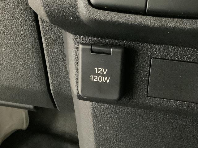 ハイゼットカーゴデッキバンＬ　４ＷＤ　ＭＴ　１オーナー　前後コーナーセンサー走行無制限１年保証　４ＷＤ　ワンオーナー　ＭＴ車　前後コーナーセンサー　オートマチックハイビーム　アイドリングストップ　横滑り防止装置　オートライト　ヘッドライトレベライザー　両側スライドドア（兵庫県）の中古車