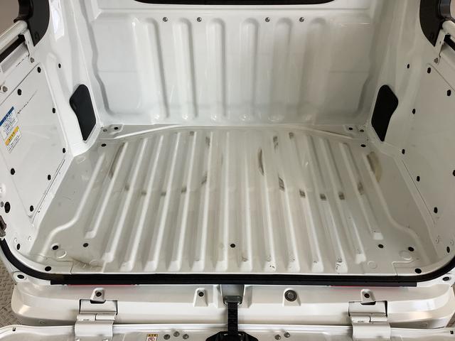 ハイゼットカーゴデッキバンＬ　４ＷＤ　ＭＴ　１オーナー　前後コーナーセンサー走行無制限１年保証　４ＷＤ　ワンオーナー　ＭＴ車　前後コーナーセンサー　オートマチックハイビーム　アイドリングストップ　横滑り防止装置　オートライト　ヘッドライトレベライザー　両側スライドドア（兵庫県）の中古車