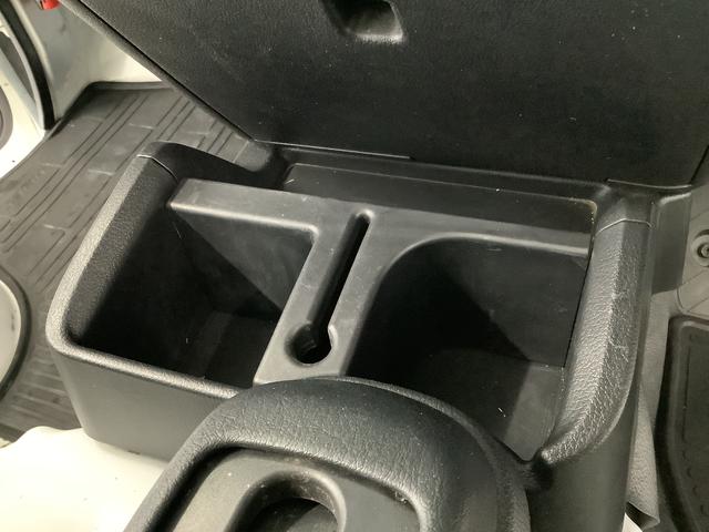 ハイゼットトラックスタンダードＳＡIIIｔ　４ＷＤ　ＡＴ　ワンオーナー　３方開走行無制限１年保証　ゲートプロテクター　４ＷＤ　ＡＴ車　ワンオーナー　３方開　横滑り防止装置　ドアバイザー　ヘッドライトレベライザー　マニュアルエアコン　アクセサリーソケット　スペアタイヤ　スマアシ（兵庫県）の中古車