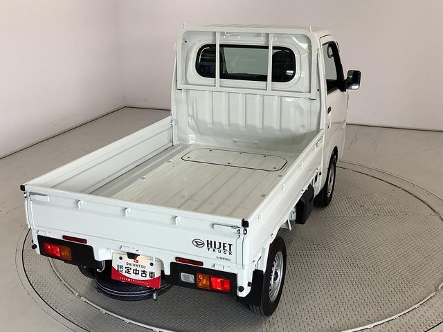 ハイゼットトラックスタンダード　４ＷＤ　ＣＶＴ　ワンオーナー　コーナーセンサー走行無制限１年保証　４ＷＤ　ワンオーナー　ＣＶＴ車　前後コーナーセンサー　３方開　アイドリングストップ　横滑り防止装置　オートライト　ヘッドライトレベライザー　アクセサリーソケット　ラジオ（兵庫県）の中古車