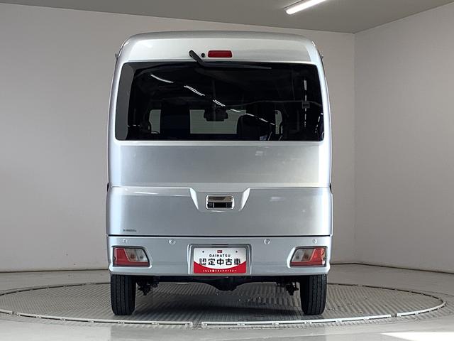 ハイゼットカーゴクルーズ　５ＭＴ　ワンオーナー　ナビ　バックカメラ　キーレス１年保証　ワンオーナー　ＭＴ車　ナビＴＶ　バックカメラ　前後コーナーセンサー　ＤＶＤ　ＵＳＢ　キーレスエントリー　アイドリングストップ　横滑り防止装置　オートライト　ドアバイザー　電動格納ドアミラー（兵庫県）の中古車