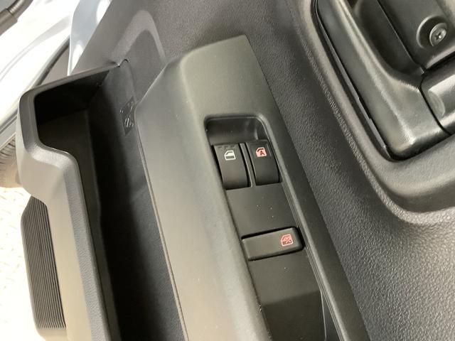 ハイゼットカーゴスペシャルクリーン　ＣＶＴ　前後コーナーセンサー　ラジオ走行無制限１年保証　前後コーナーセンサー　ＣＶＴ車　オートマチックハイビーム　アイドリングストップ　横滑り防止装置　オートライト　ヘッドライトレベライザー　パワーウィンドウ　ラジオ　スマートアシスト（兵庫県）の中古車