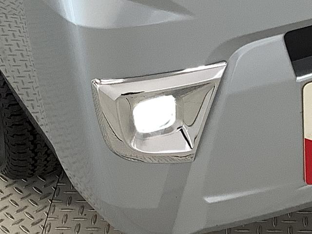 ハイゼットトラックジャンボＳＡIIIｔ　４ＷＤ　ＡＴ　ＣＤ　ＥＴＣ　荷台作業灯走行無制限１年保証　４ＷＤ　荷台作業灯　ＡＴ車　ＥＴＣ　ＣＤオーディオ　３方開　ゲートプロテクター　ＬＥＤヘッドライト　キーレスエントリー　横滑り防止装置　ドアバイザー　ヘッドライトレベライザー（兵庫県）の中古車
