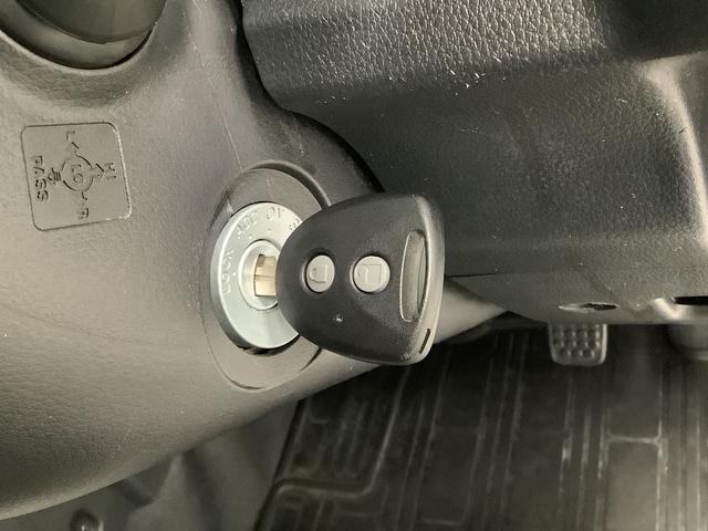 ハイゼットトラックエクストラＳＡIIIｔ　５速ＭＴ　バックソナー　荷台マット走行無制限１年保証　バックソナー　ＭＴ車　３方開　ゲートプロテクター　荷台マット　ＬＥＤヘッドライト　キーレスエントリー　横滑り防止装置　オートライト　ドアバイザー　ヘッドライトレベライザー（兵庫県）の中古車
