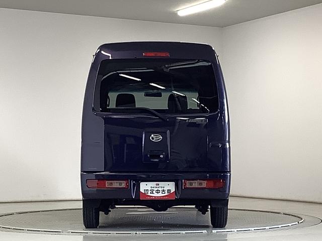 ハイゼットカーゴクルーズターボリミテッド　４ＷＤ　ナビ　ＥＴＣ　バックカメラ１年保証　４ＷＤ　ナビＴＶ　バックカメラ　ＥＴＣ　ＤＶＤ　ＵＳＢ　Ｂｌｕｅｔｏｏｔｈ　キーレスエントリー　ドアバイザー　ヘッドライトレベライザー　電動格納ドアミラー　アクセサリーソケット　両側スライド（兵庫県）の中古車
