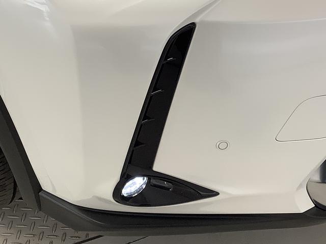 ＵＸＵＸ２５０ｈ　ナビＴＶ　ＥＴＣ　全方位カメラ　クルコン１年保証　ナビＴＶ　ＥＴＣ　全方位カメラ　衝突軽減ブレーキ　アダプティブクルーズコントロール　前後コーナーセンサー　シートヒーター　パドルシフト　ブラインドスポットモニター　１７インチアルミホイール（兵庫県）の中古車
