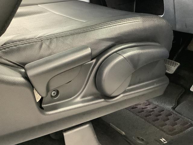 Ｎ−ＷＧＮＧ・ターボパッケージ　ナビＴＶ　ＥＴＣ　バックカメラ　ＨＩＤ１年保証　ナビＴＶ　ＥＴＣ　バックカメラ　衝突軽減ブレーキ　Ｂｌｕｅｔｏｏｔｈ　ＨＩＤヘッドライト　アイドリングストップ　プッシュスタート　横滑り防止装置　シートカバー付き　１４インチアルミホイール（兵庫県）の中古車