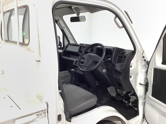 ハイゼットトラックスタンダード 4WD AT車 3方開 ラジオ スペアタイヤ走行無制限1年保証 4WD AT ラジオ 3方開 ヘッドライトレベライザー アクセサリーソケット マニュアルエアコン スペアタイヤ パッテリーカバー インフォメーションディスプレイ パワステ(兵庫県)の中古車