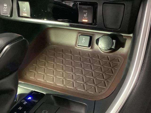 ＲＡＶ４Ｇ　４ＷＤ　９インチナビ　ＥＴＣ　全方位カメラ　クルコン１年保証　４ＷＤ　９インチナビ　ＥＴＣ　全方位カメラ　アダプティブクルーズコントロール　前後コーナーセンサー　前席シートヒーター　電動リアゲート　ブラインドスポットモニター　１８インチアルミホイール（兵庫県）の中古車