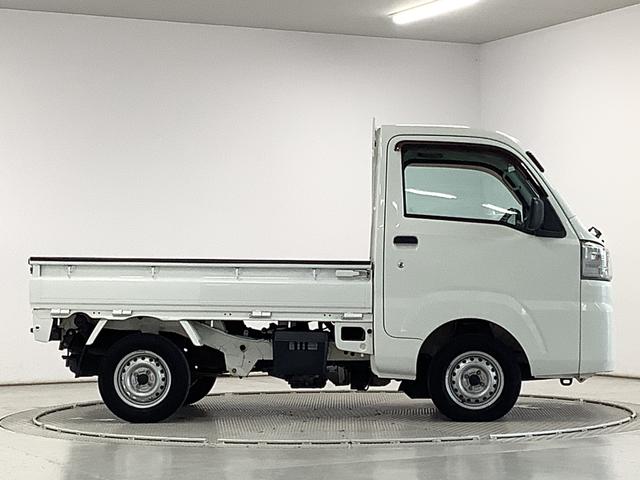 ハイゼットトラックスタンダード　ＡＴ　３方開　ゲートプロテクター　ラジオ走行無制限１年保証　ゲートプロテクター　ＡＴ車　３方開　ドアバイザー　ヘッドライトレベライザー　ラジオ　アクセサリーソケット　マニュアルエアコン　スペアタイヤ　バッテリーカバー　パワーステアリング（兵庫県）の中古車