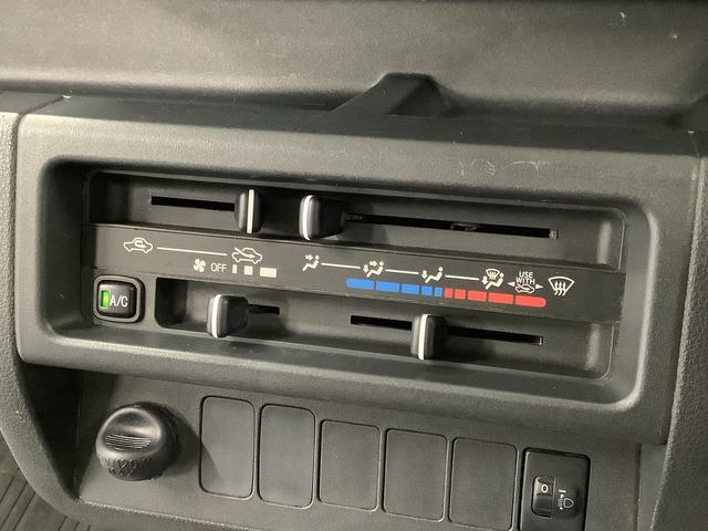 ハイゼットトラックスタンダード　ＡＴ　３方開　ゲートプロテクター　ラジオ走行無制限１年保証　ゲートプロテクター　ＡＴ車　３方開　ドアバイザー　ヘッドライトレベライザー　ラジオ　アクセサリーソケット　マニュアルエアコン　スペアタイヤ　バッテリーカバー　パワーステアリング（兵庫県）の中古車