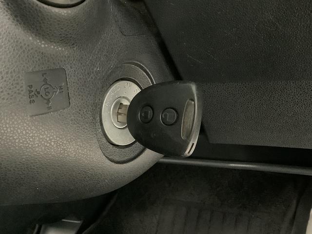 ハイゼットカーゴＤＸ　ＥＴＣ　アイドリングストップ　キーレスエントリー走行無制限１年保証　アイドリングストップ　ＥＴＣ　キーレスエントリー　荷室マット　ドアバイザー　ヘッドライトレベライザー　両側スライドドア　アクセサリーソケット　マニュアルエアコン　ラジオ（兵庫県）の中古車