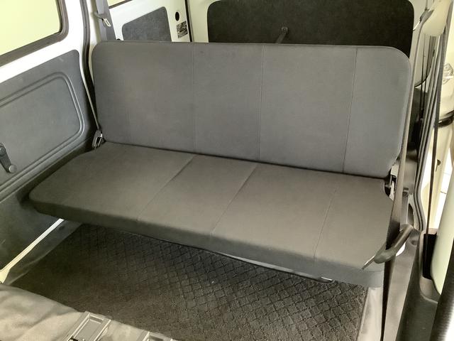 ハイゼットカーゴＤＸ　ＥＴＣ　アイドリングストップ　キーレスエントリー走行無制限１年保証　アイドリングストップ　ＥＴＣ　キーレスエントリー　荷室マット　ドアバイザー　ヘッドライトレベライザー　両側スライドドア　アクセサリーソケット　マニュアルエアコン　ラジオ（兵庫県）の中古車