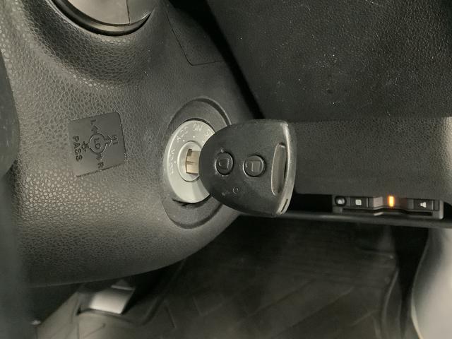 ハイゼットカーゴデラックスSAIII AT ETC コーナーセンサー ラジオ走行無制限1年保証 リアコーナーセンサー AT車 ETC オートマチックハイビーム LEDヘッドライト アイドリングストップ キーレスエントリー 横滑り防止装置 ドアバイザー ラジオ スマートアシスト(兵庫県)の中古車