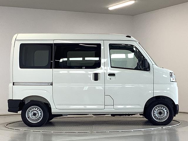 ハイゼットカーゴDX 4WD CVT 前後コーナーセンサー 両側スライドドア走行無制限1年保証 前後コーナーセンサー 4WD CVT車 オートマチックハイビーム アイドリングストップ キーレスエントリー 横滑り防止装置 オートライト ヘッドライトレベライザー ラジオ(兵庫県)の中古車