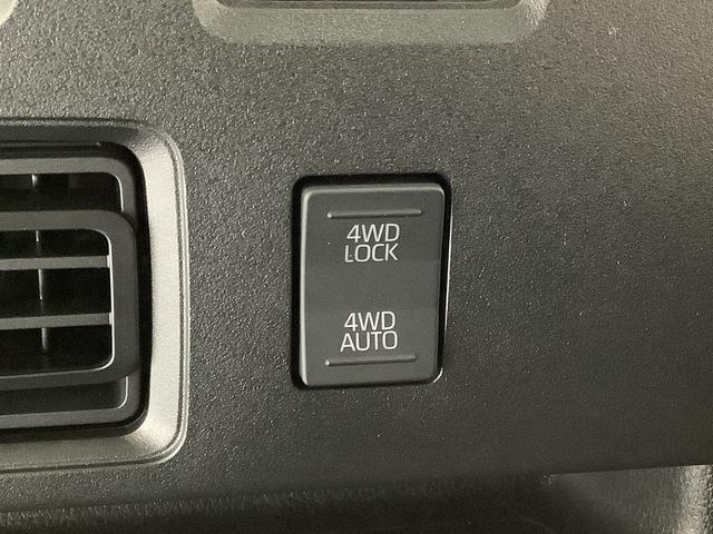 ハイゼットカーゴDX 4WD CVT 前後コーナーセンサー 両側スライドドア走行無制限1年保証 前後コーナーセンサー 4WD CVT車 オートマチックハイビーム アイドリングストップ キーレスエントリー 横滑り防止装置 オートライト ヘッドライトレベライザー ラジオ(兵庫県)の中古車