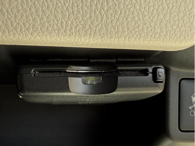 eKワゴンM e−アシスト ワンオーナー ETC シートヒーター走行無制限1年保証 ワンオーナー ETC CD 運転席シートヒーター 衝突軽減ブレーキ DVD USB Bluetooth キーレスエントリー オートエアコン ドアバイザー ヘッドライトレベライザー(兵庫県)の中古車