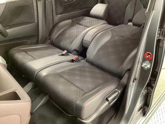 Ｎ−ＷＧＮカスタムＧ・Ｌパッケージ　ナビ　ＥＴＣ　バックカメラ　クルコン１年保証　ナビ　ＥＴＣ　プッシュスタート　バックカメラ　オートクルーズコントロール　ＨＩＤヘッドライト　アイドリングストップ　横滑り防止装置　オートライト　オートエアコン　１４インチアルミホイール（兵庫県）の中古車