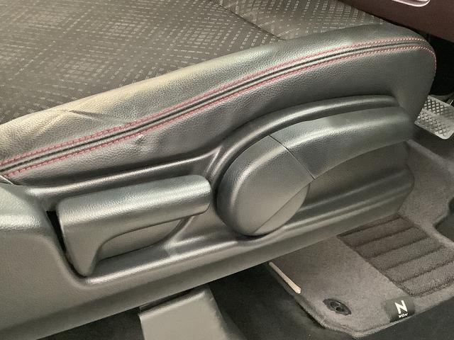 Ｎ−ＷＧＮカスタムＧ・Ｌパッケージ　ナビ　ＥＴＣ　バックカメラ　クルコン１年保証　ナビ　ＥＴＣ　プッシュスタート　バックカメラ　オートクルーズコントロール　ＨＩＤヘッドライト　アイドリングストップ　横滑り防止装置　オートライト　オートエアコン　１４インチアルミホイール（兵庫県）の中古車