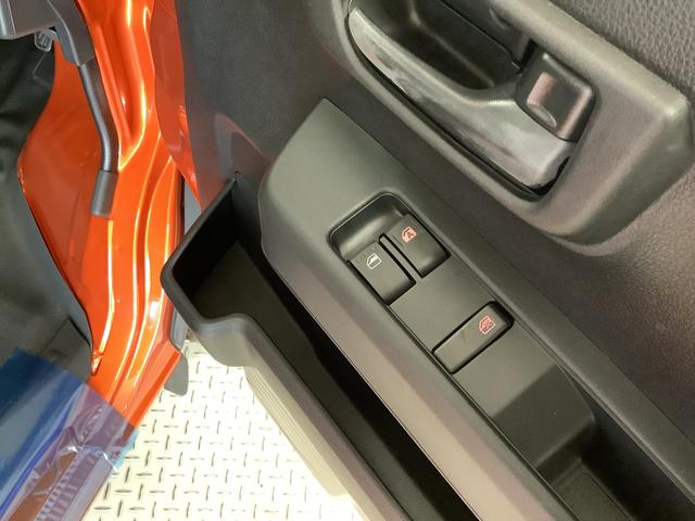 ハイゼットカーゴDX CVT 前後コーナーセンサー ラジオ 両側スライドドア走行無制限1年保証 前後コーナーセンサー CVT車 オートマチックハイビーム キーレスエントリー アイドリングストップ 横滑り防止装置 オートライト ヘッドライトレベライザー パワーウィンドウ ラジオ(兵庫県)の中古車