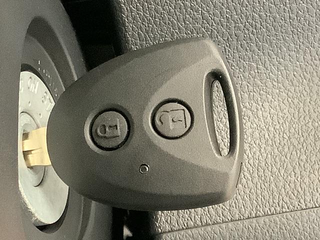 ハイゼットカーゴDX CVT 前後コーナーセンサー ラジオ 両側スライドドア走行無制限1年保証 前後コーナーセンサー CVT車 オートマチックハイビーム キーレスエントリー アイドリングストップ 横滑り防止装置 オートライト ヘッドライトレベライザー パワーウィンドウ ラジオ(兵庫県)の中古車