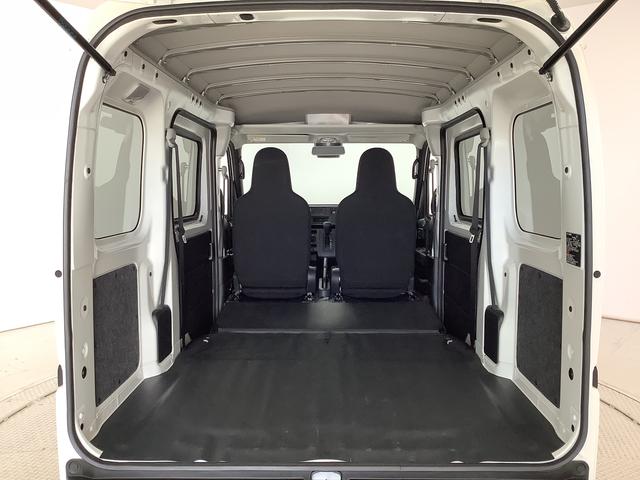 ハイゼットカーゴＤＸ　ＣＶＴ　コーナーセンサー　キーレスエントリー　ラジオ走行無制限１年保証　前後コーナーセンサー　ＣＶＴ車　オートマチックハイビーム　キーレスエントリー　アイドリングストップ　横滑り防止装置　オートライト　ヘッドライトレベライザー　パワーウィンドウ　ラジオ（兵庫県）の中古車