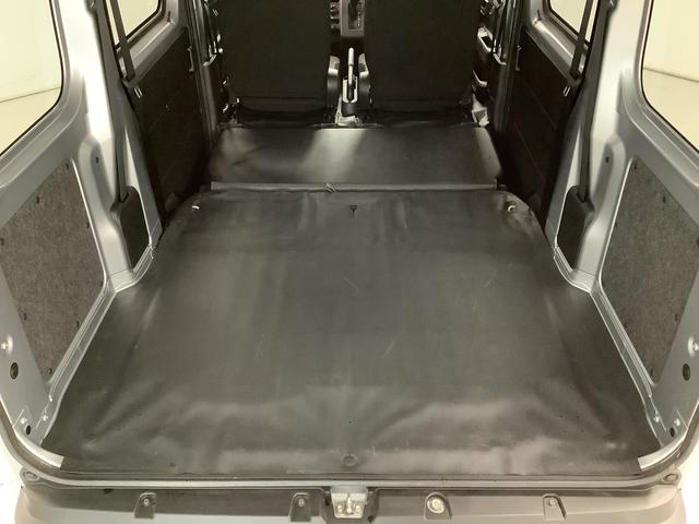 ハイゼットカーゴＤＸ　４ＷＤ　ＣＶＴ　ワンオーナー　前後コーナーセンサー走行無制限１年保証　４ＷＤ　ワンオーナー　ＣＶＴ車　前後コーナーセンサー　オートマチックハイビーム　アイドリングストップ　キーレスエントリー　横滑り防止装置　オートライト　ラジオ　両側スライドドア（兵庫県）の中古車