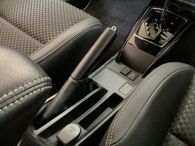 カローラフィールダー1.5G ダブルバイビー 4WD ナビ ETC バックカメラ1年保証 4WD ナビTV バックカメラ ETC ルーフキャリア Bluetooth オートハイビーム LEDヘッドライト 横滑り防止装置 オートエアコン 15インチアルミホイール(兵庫県)の中古車