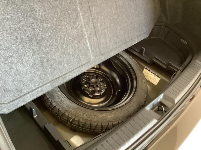 カローラフィールダー1.5G ダブルバイビー 4WD ナビ ETC バックカメラ1年保証 4WD ナビTV バックカメラ ETC ルーフキャリア Bluetooth オートハイビーム LEDヘッドライト 横滑り防止装置 オートエアコン 15インチアルミホイール(兵庫県)の中古車