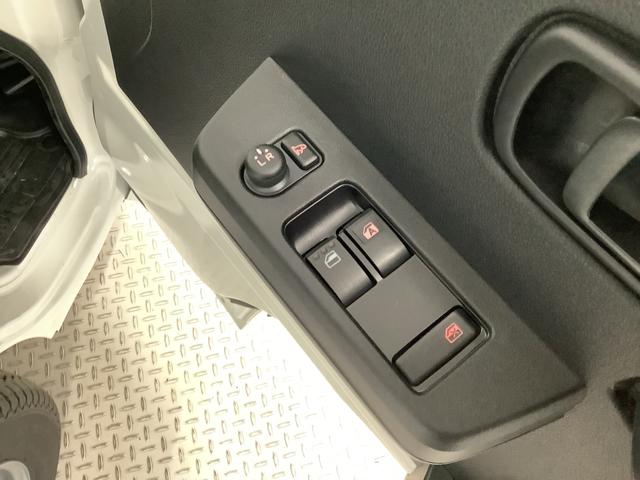 ハイゼットトラックＥＸＴ　ＣＶＴ　前後コーナーセンサー　３方開　荷台作業灯走行無制限１年保証　前後コーナーセンサー　ＣＶＴ車　３方開　荷台作業灯　オートマチックハイビーム　アイドリングストップ　プッシュスタート　横滑り防止装置　電動格納ドアミラー　ヘッドライトレベライザー（兵庫県）の中古車