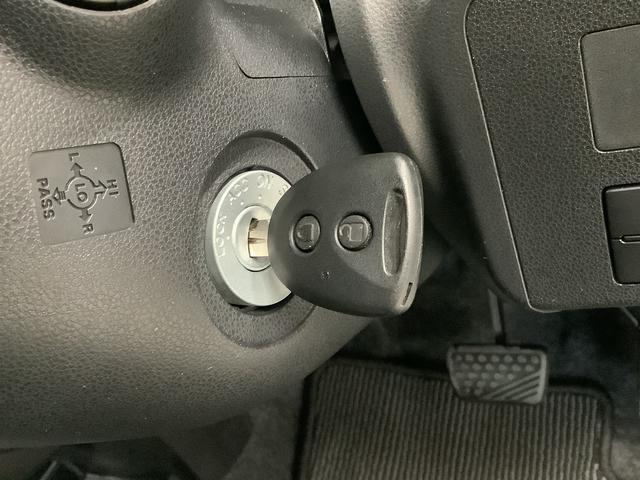 ミライースＬ　雹害車両　横滑り防止装置　キーレスエントリー雹害車両　１年保証　アイドリングストップ　キーレスエントリー　横滑り防止装置　オートライト　ヘッドライトレベライザー　アクセサリーソケット　インパネシフト　インフォーメーションディスプレイ（兵庫県）の中古車