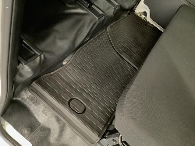 ハイゼットカーゴＤＸ　雹害車両　ＣＶＴ　前後コーナーセンサー　キーレス雹害車両　１年保証　前後コーナーセンサー　ＣＶＴ車　オートマチックハイビーム　アイドリングストップ　キーレスエントリー　横滑り防止装置　オートライト　ヘッドライトレベライザー　パワーウィンドウ（兵庫県）の中古車