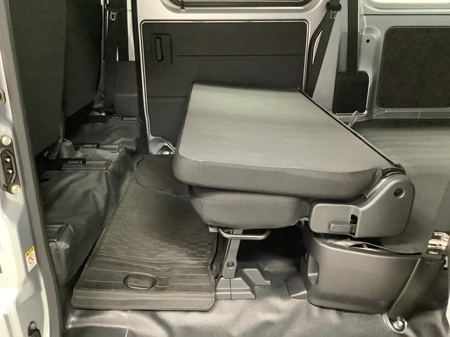 ハイゼットカーゴDX 4WD CVT 前後コーナーセンサー スマートアシスト走行無制限1年保証 前後コーナーセンサー 4WD CVT車 オートマチックハイビーム アイドリングストップ キーレスエントリー 横滑り防止装置 オートライト ヘッドライトレベライザー ラジオ(兵庫県)の中古車