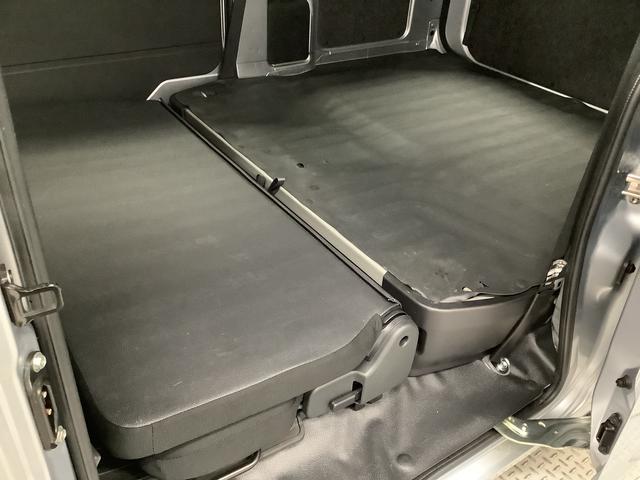 ハイゼットカーゴDX 4WD CVT 前後コーナーセンサー スマートアシスト走行無制限1年保証 前後コーナーセンサー 4WD CVT車 オートマチックハイビーム アイドリングストップ キーレスエントリー 横滑り防止装置 オートライト ヘッドライトレベライザー ラジオ(兵庫県)の中古車