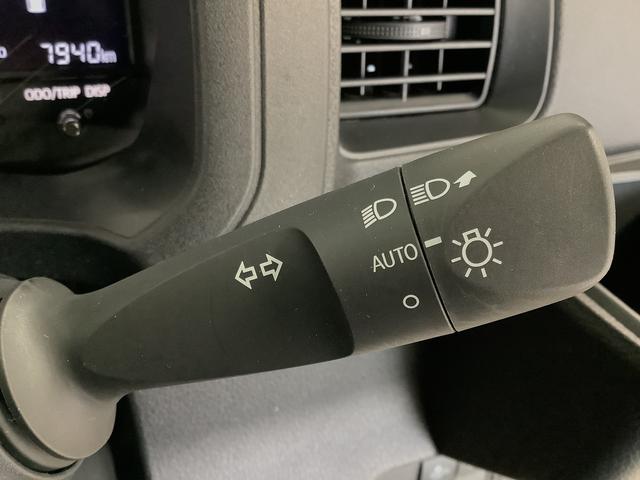 ハイゼットカーゴDX 4WD CVT 前後コーナーセンサー キーレス ラジオ走行無制限1年保証 前後コーナーセンサー 4WD CVT車 オートマチックハイビーム アイドリングストップ キーレスエントリー 横滑り防止装置 オートライト ヘッドライトレベライザー ラジオ(兵庫県)の中古車